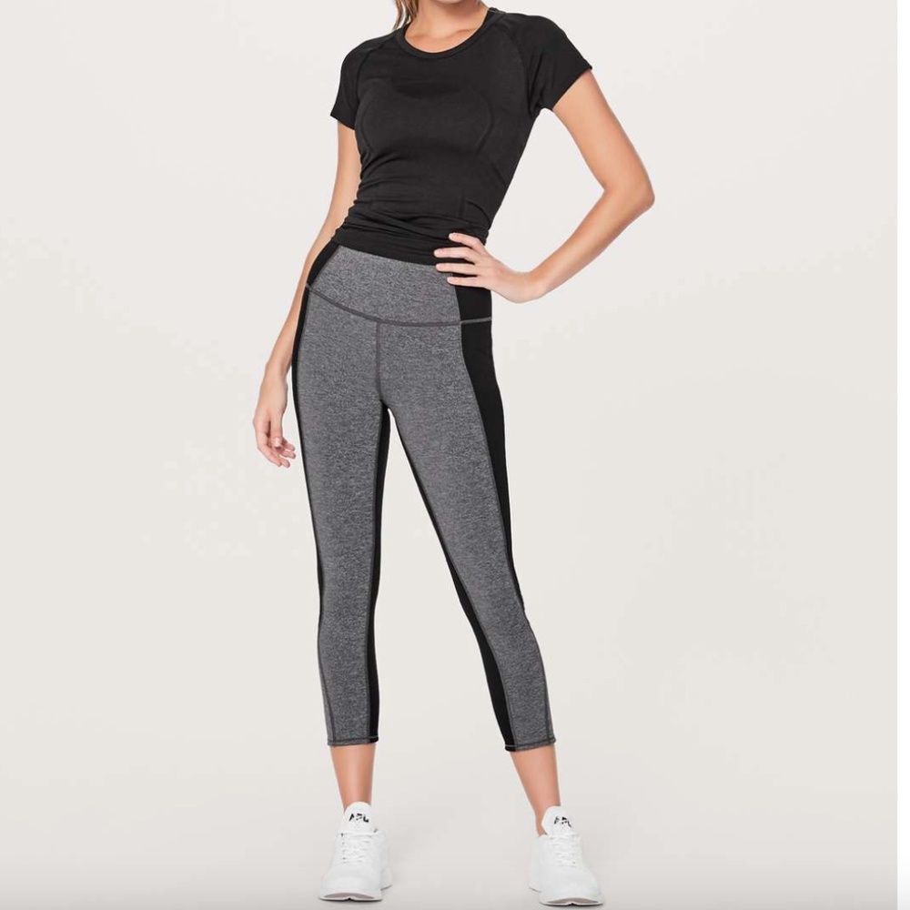 Lululemon Grey + Black Paneled High Rise Ruched Ankle Crop Leggings 23" (RARE)